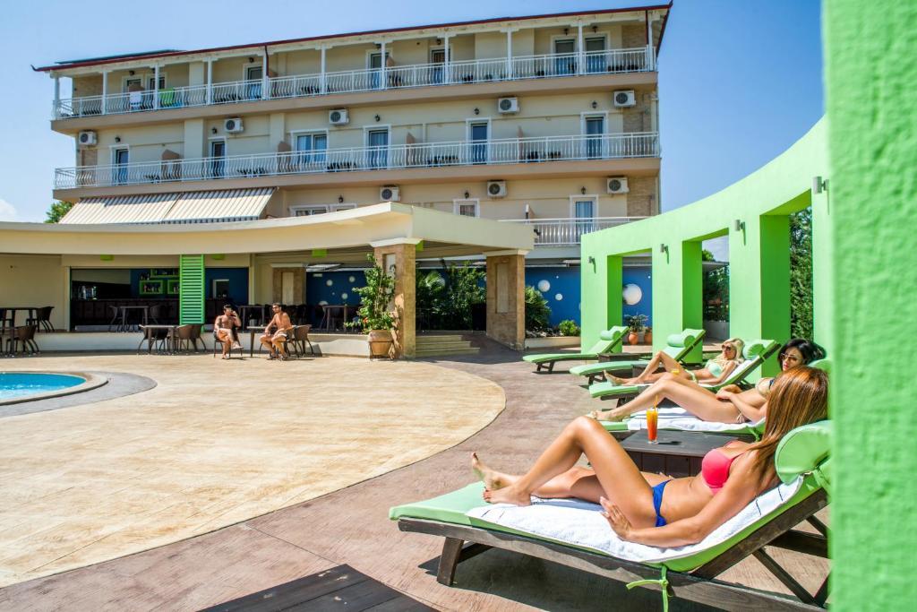 Hotel Dias Olympiakí Aktí المظهر الخارجي الصورة